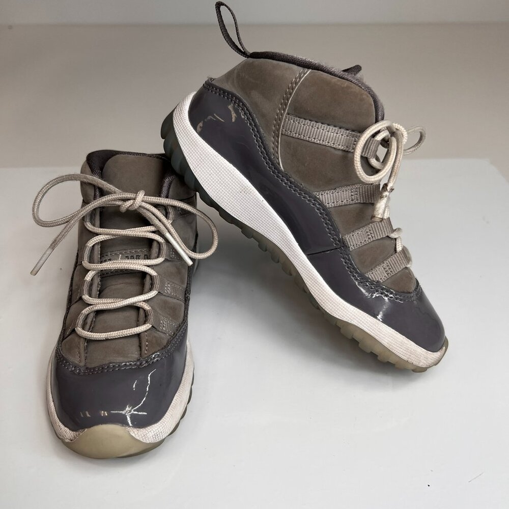Nike Shoe Boy 10 C Toddler Mid Youth Sneaker Jordan 11 Gray Retro Street Core Go